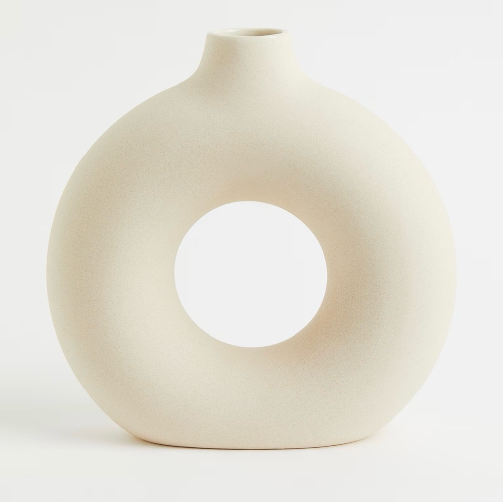 H&M Home Large 100% Ceramic Donut Vase Round Decorative Cream Light Beige